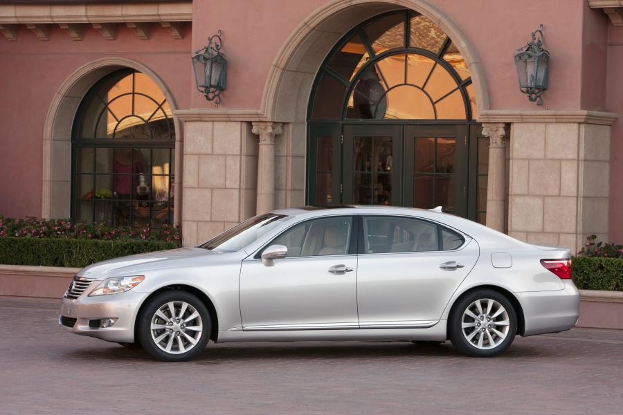  Lexus LS460L 2010 года  (фото 27 из 28)